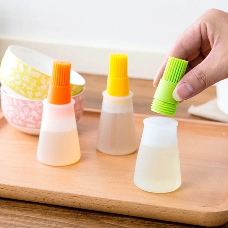 Portable Silicone Oil Bottle,Oil Brush With Squeeze Bottle, Silicone Bastry Brush Portable Silicone Oil Bottle,Oil Brush With Squeeze Bottle, Silicone Bastry Brush